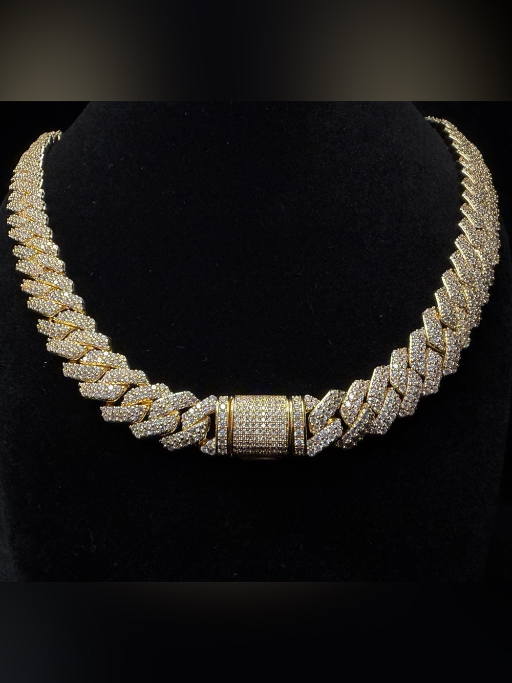 14K Stamped Gold Finish AAA CZ Iced Out Cuban Link 21in 12MM Chain Lock Box
